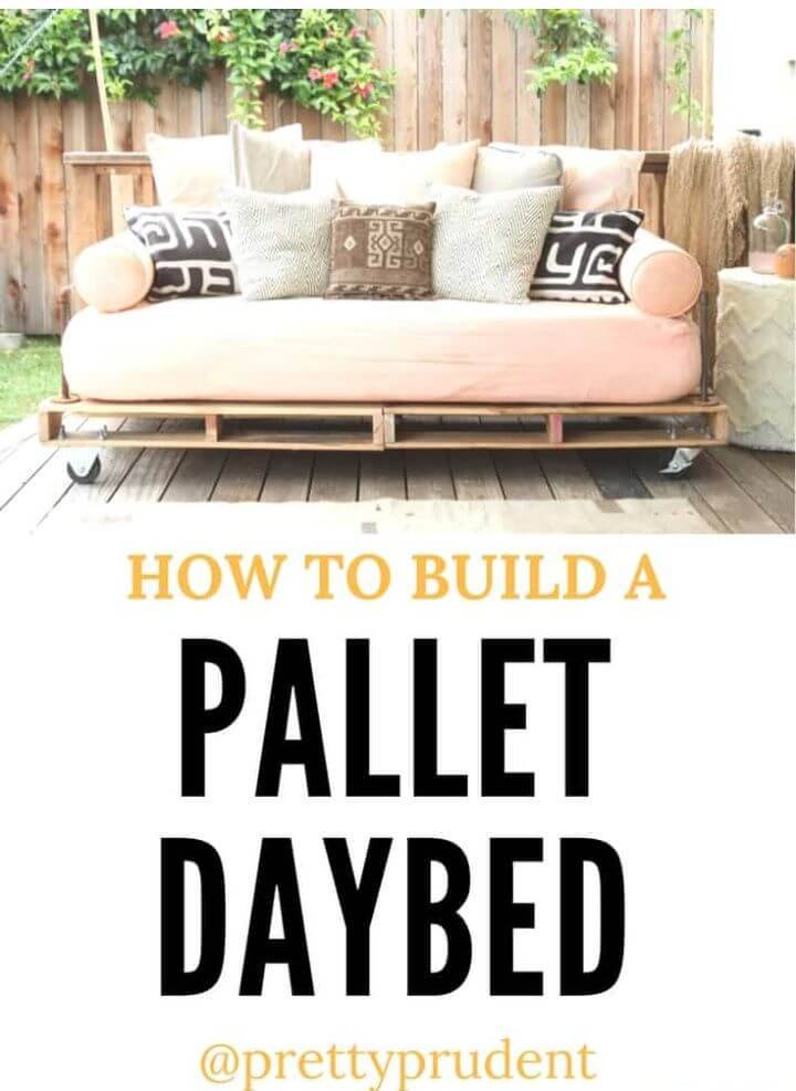 Build a Pallet Daybed