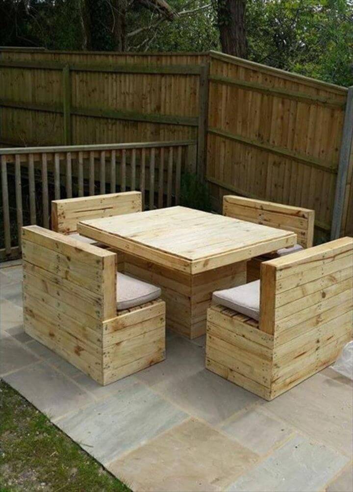 How to Build Outdoor Pallet Furniture