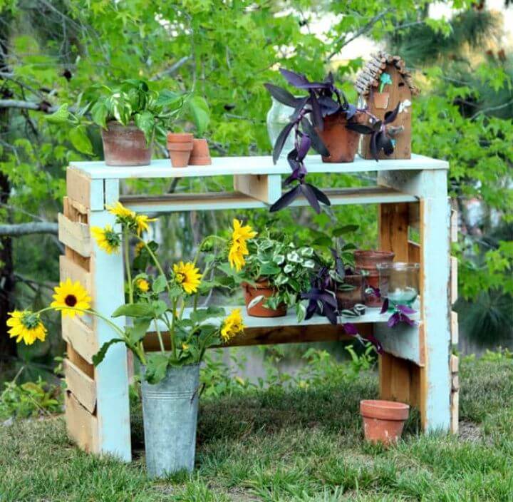 Inexpensive DIY Two Pallet Potting Bench