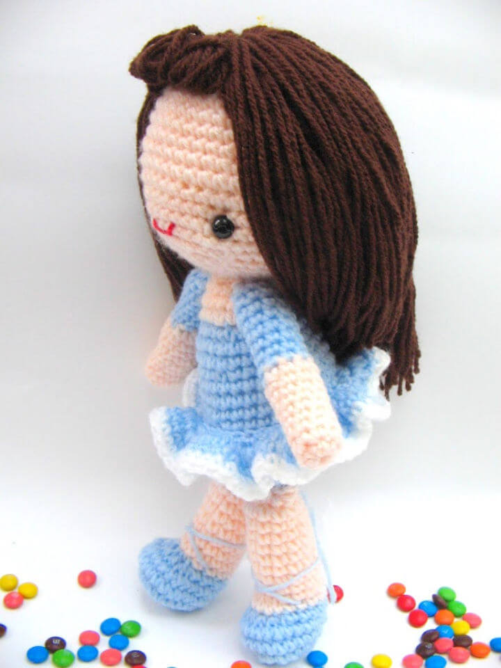  Cute Crochet Bella Girl Doll Pattern