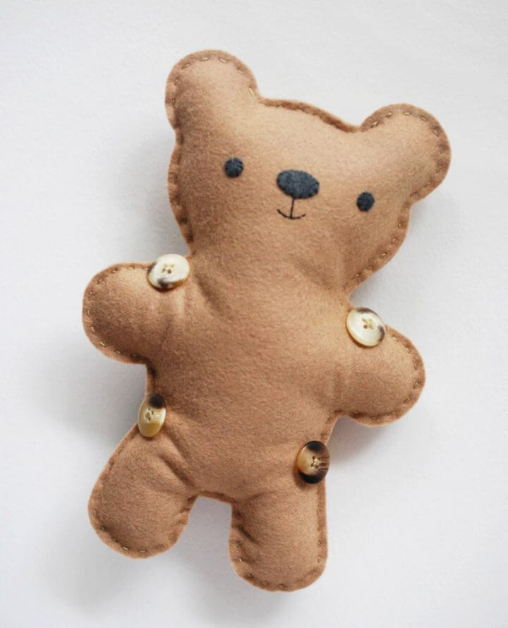 DIY Felt Dress up Bear