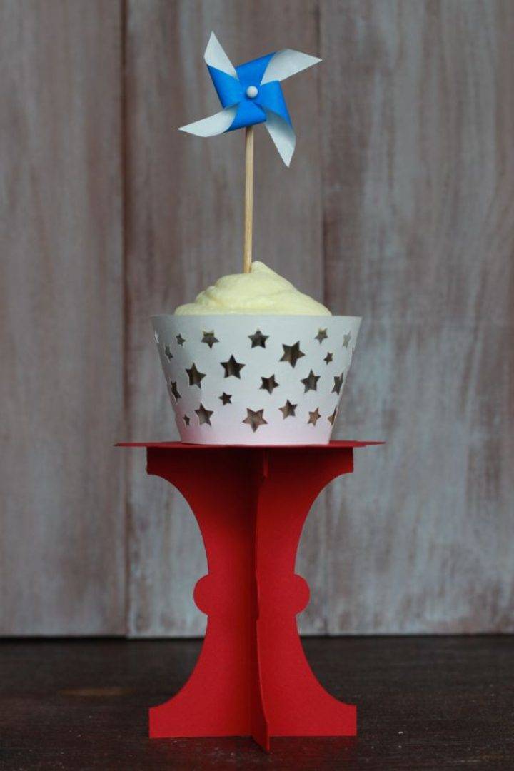 DIY Mini Pinwheel Cupcake Toppers