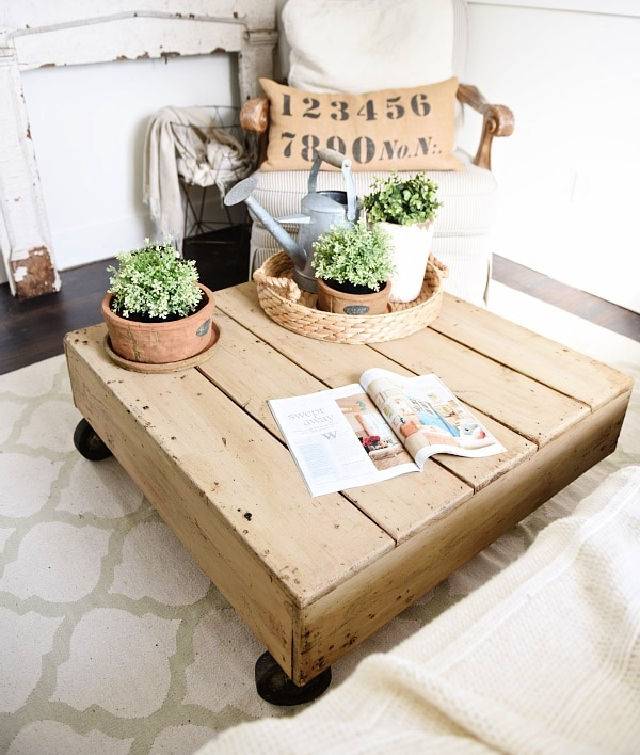 DIY Pallet Coffee Table at Home