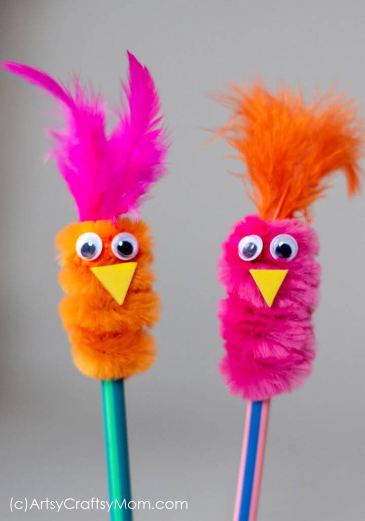 DIY Pipe Cleaner Pencil Topper Bird