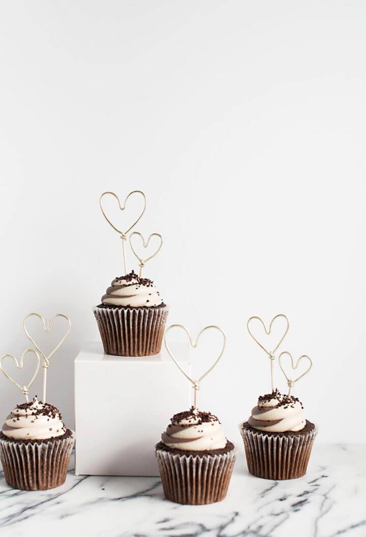 Easy DIY Wire Heart Cupcake Toppers