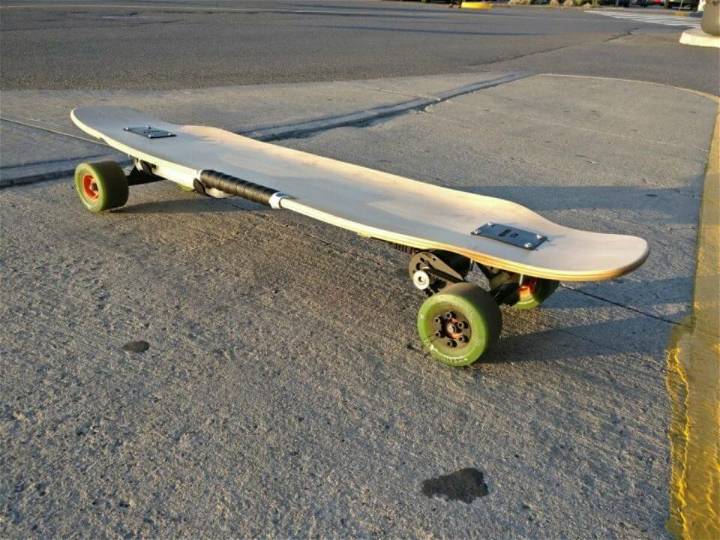 Electric Skateboard with Optional 3D Printed Parts