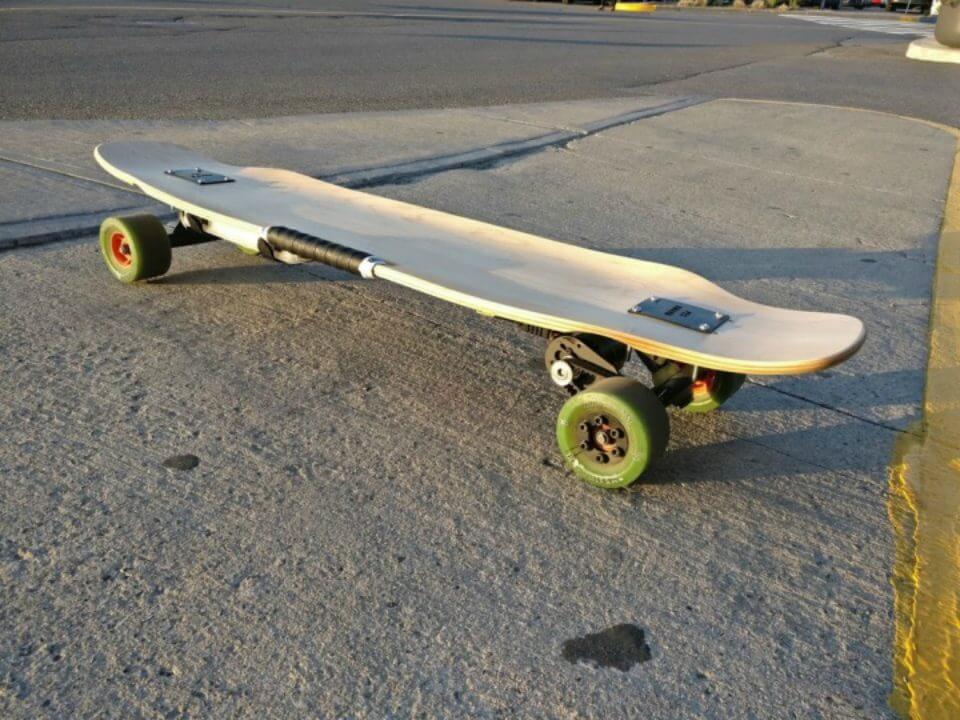 Electric Skateboard with Optional 3D Printed Parts