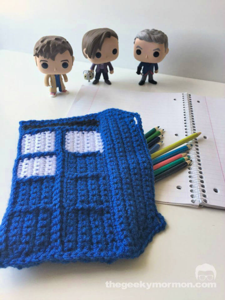 Free Crochet Tardis Pencil Bag Pattern