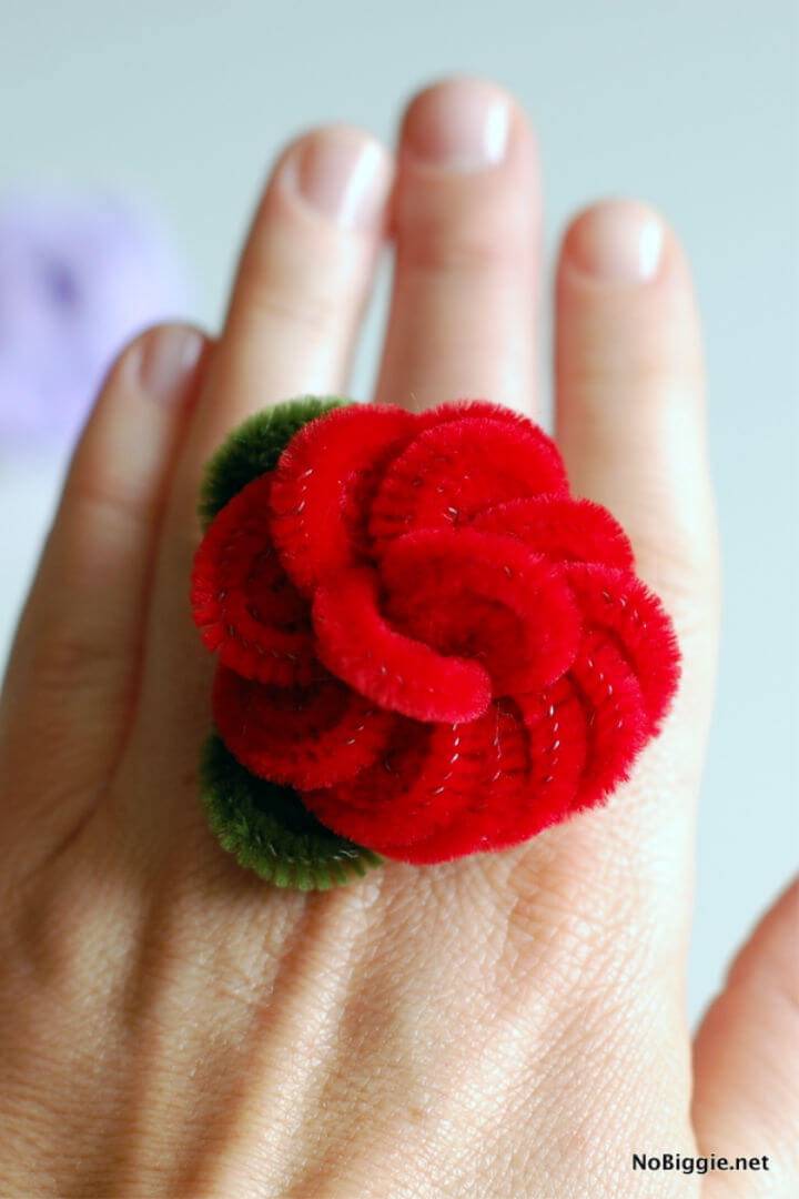 Easy to Make Pipe Cleaner Rose Rings