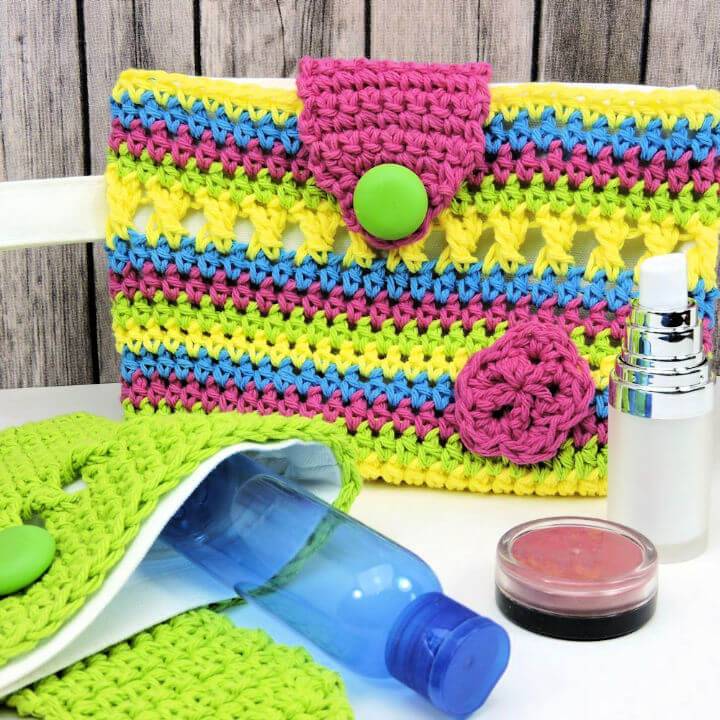 Beaitful Flirty Makeup Clutch Free Crochet Pattern