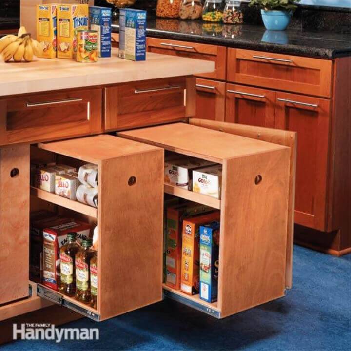 Organized Lower Cabinet for Kitchen Storage