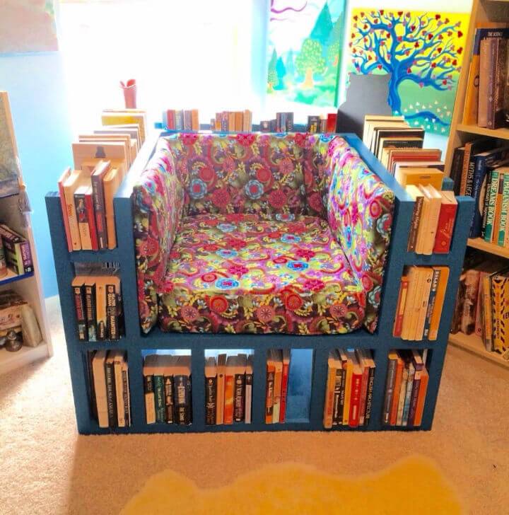 Homemade Cost-Effective Bookshelf Chair