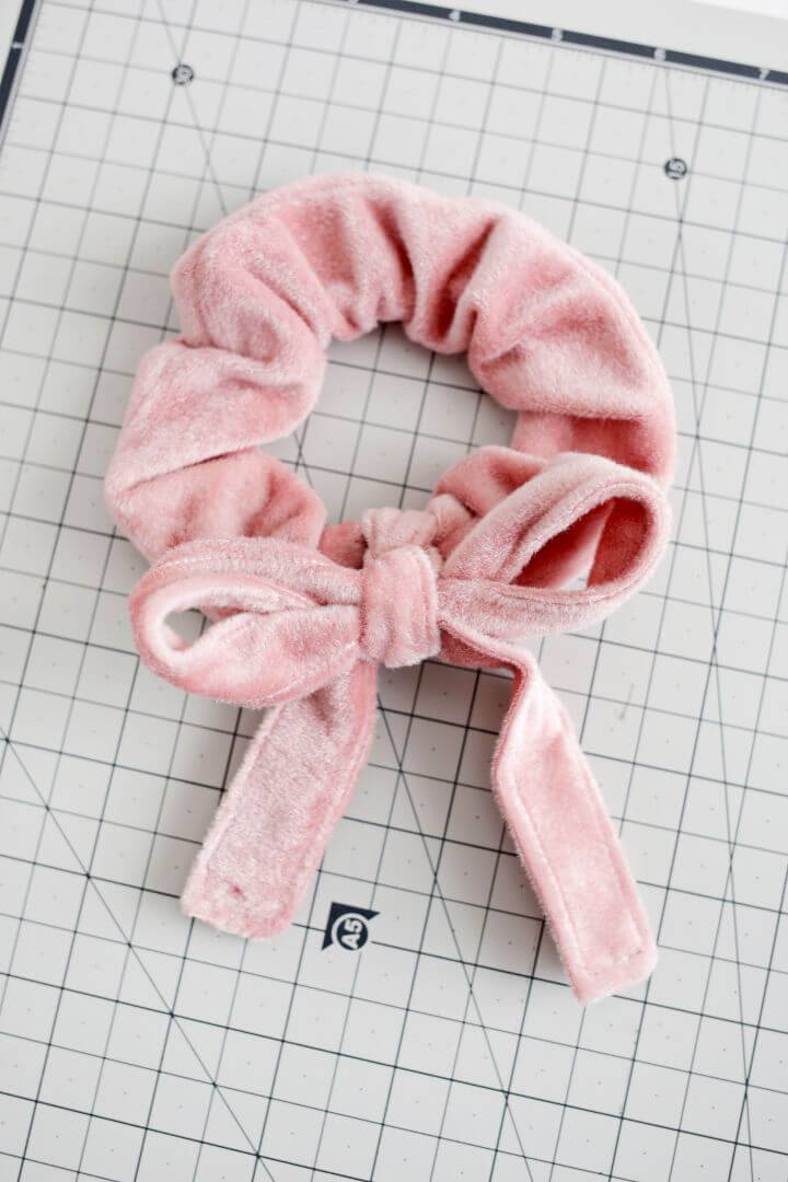 How to Make a Bow Scrunchie