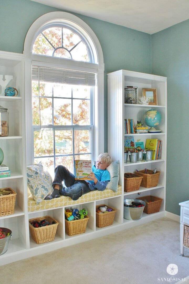 DIY Built in Bookshelves Window Seat