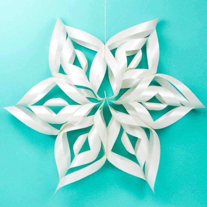 DIY Giant 3D Paper Snowflakes with Cricut