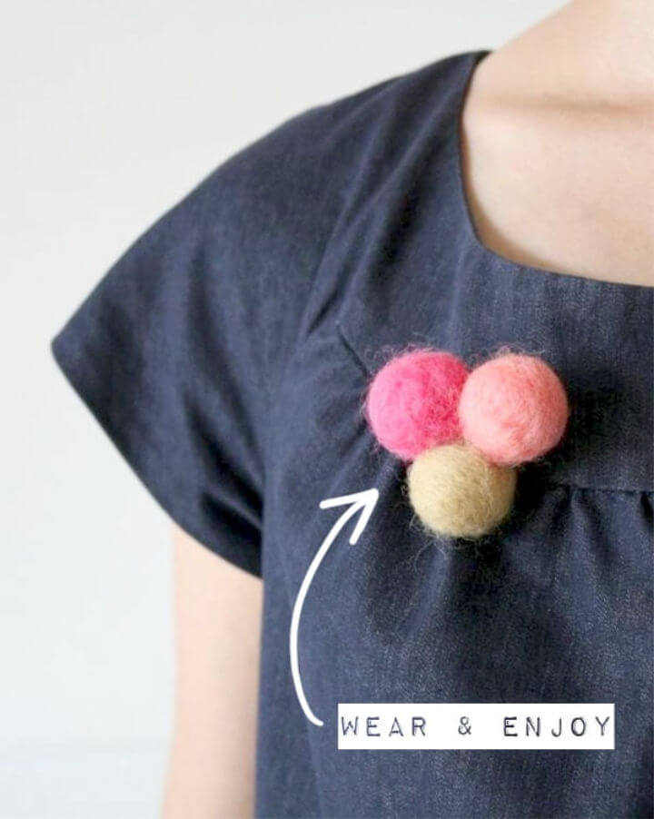 DIY Needle Felted Molecule Brooch