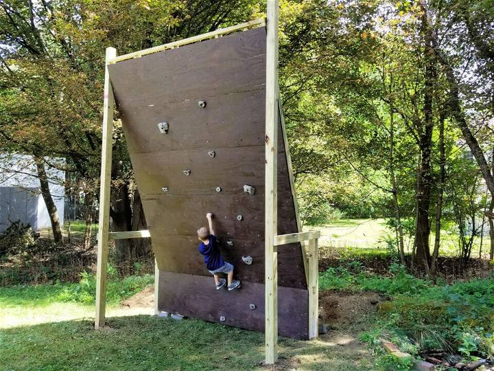 DIY Outdoor Rock Climbing Wall