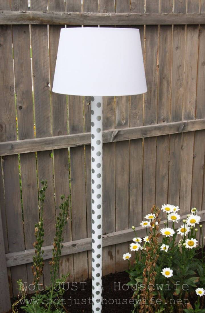 DIY Outdoor Solar Lamp Using PVC