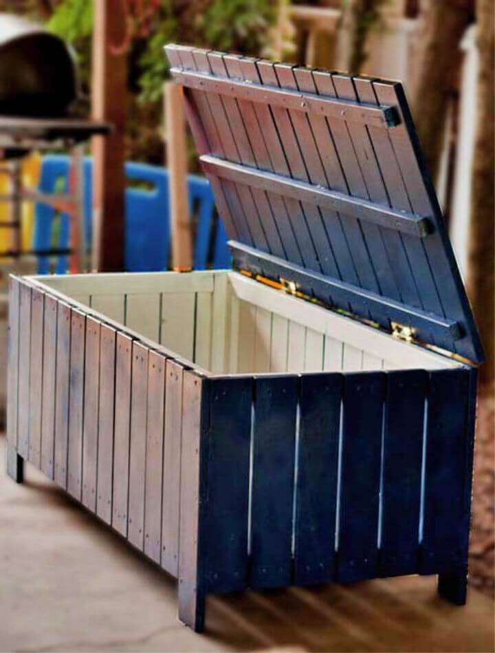 DIY Outdoor Storage Bench - Free Plan