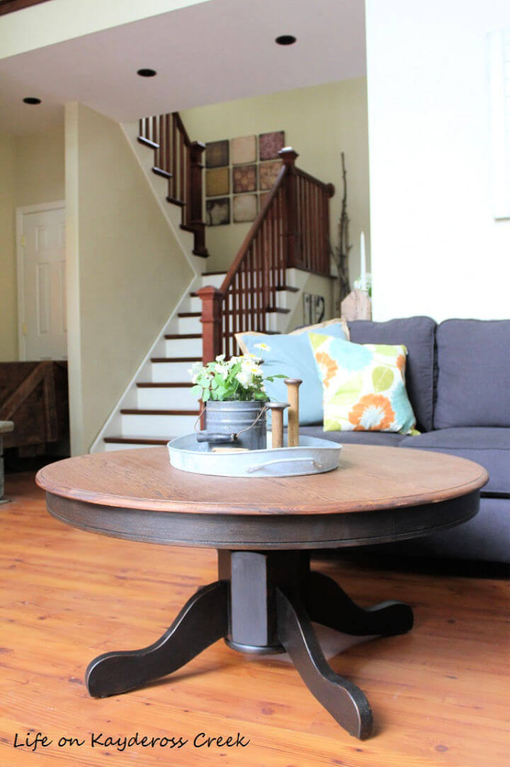 DIY Farmhouse-Style Round Coffee Table