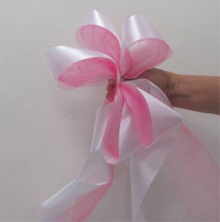 DIY Satin and Tulle Pew Bow
