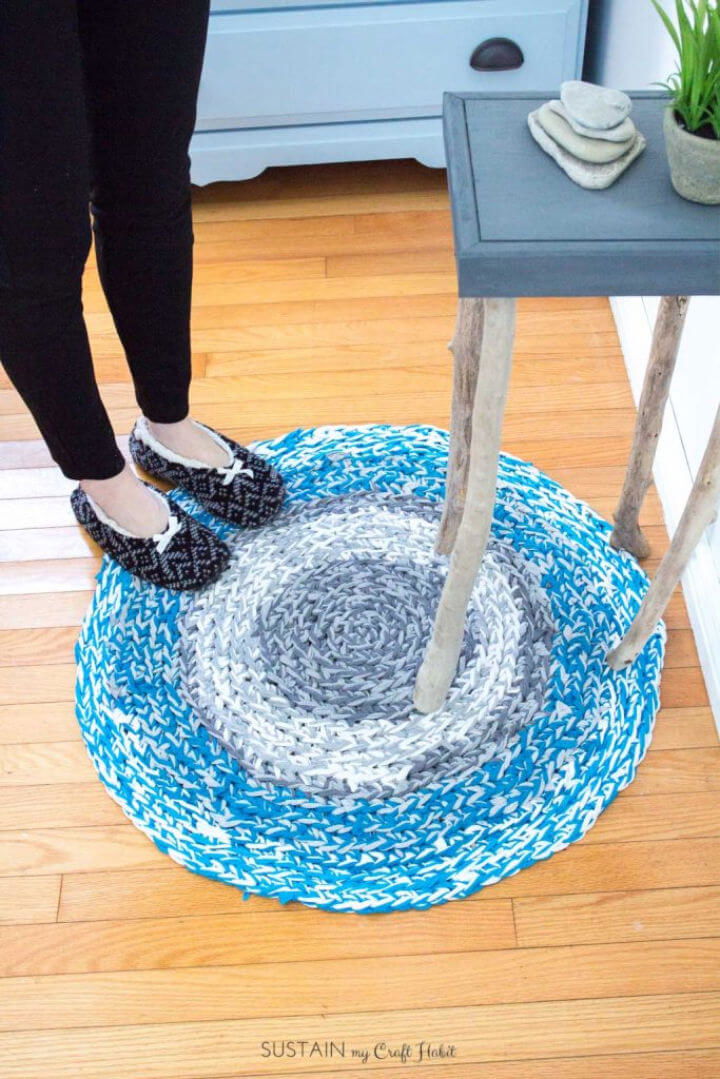 Finger Crochet Round T shirt Rag Rug Free Pattern