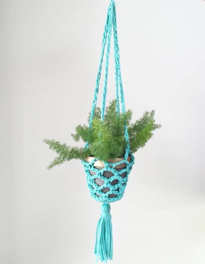 Free Crochet T Shirt Yarn Hanging Planter Pattern