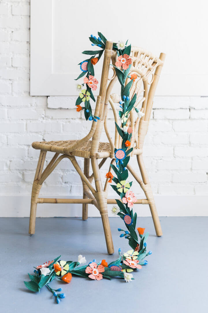 Gorgeous DIY Summer Flower Garland