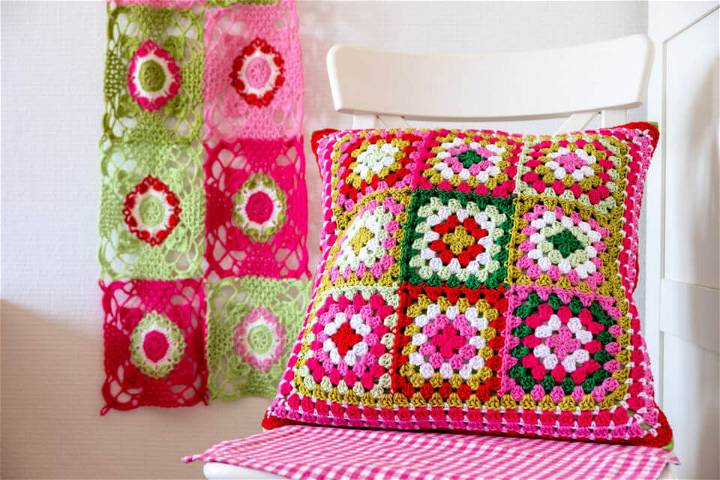 How to Crochet Granny Square Cushion
