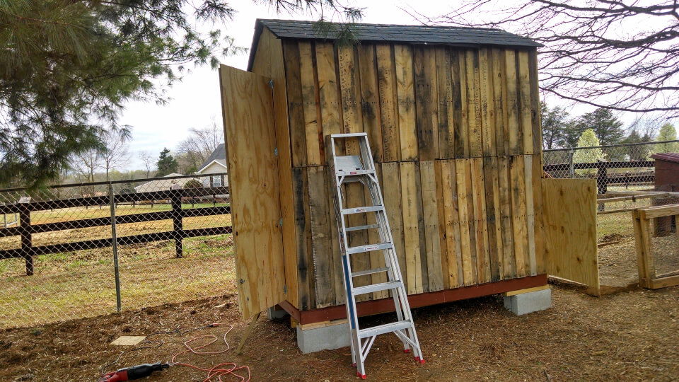 How to Make a Pallet Chicken Coop