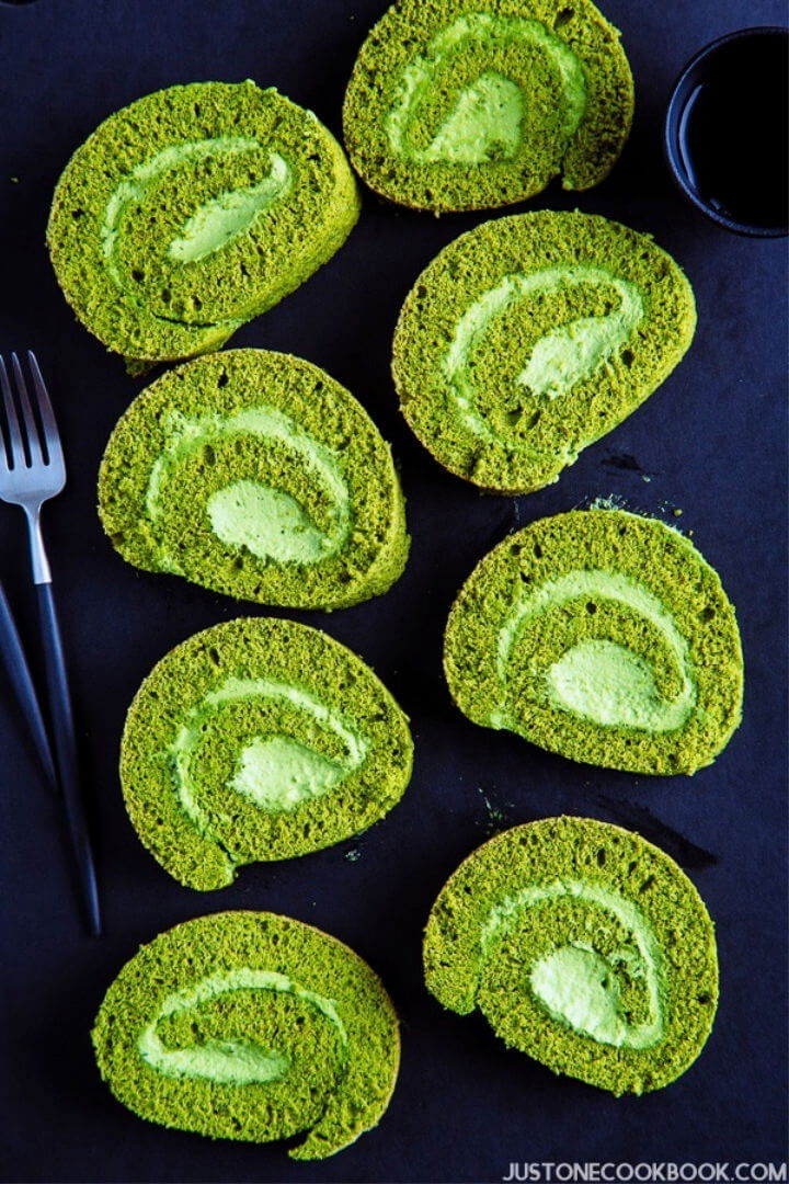 Homemade Matcha Swiss Roll Recipe