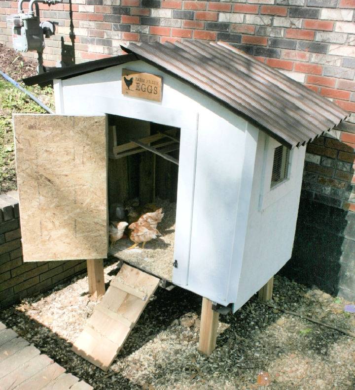 How to Build a Pallet Chicken Coop