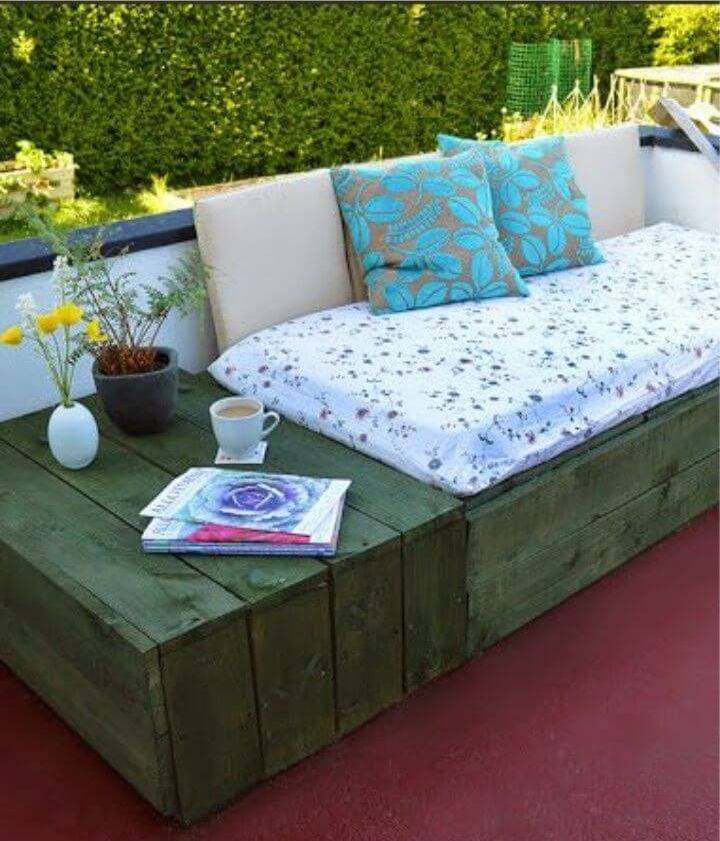 Pallet Patio Day Beds