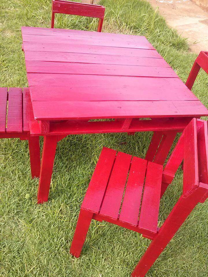 Pallet Patio Sitting Furniture Set