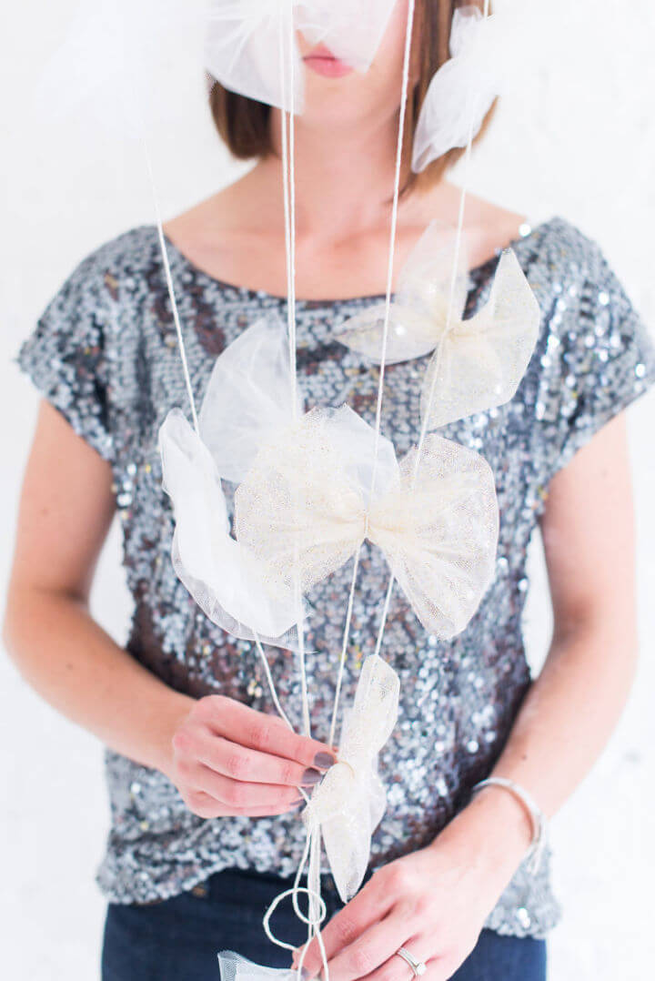 Pretty DIY Glittery Tulle Bows