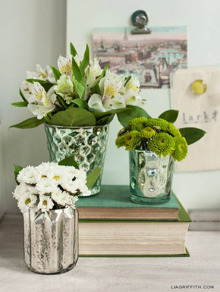 Way to Add a Little Bit Of Spring To Your Office Desk