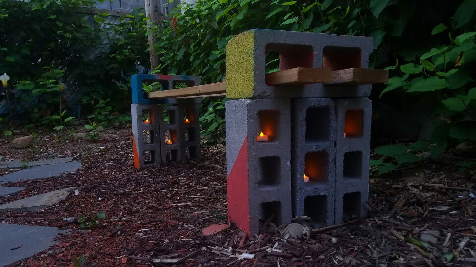 Adorable DIY Cinder Block Bench