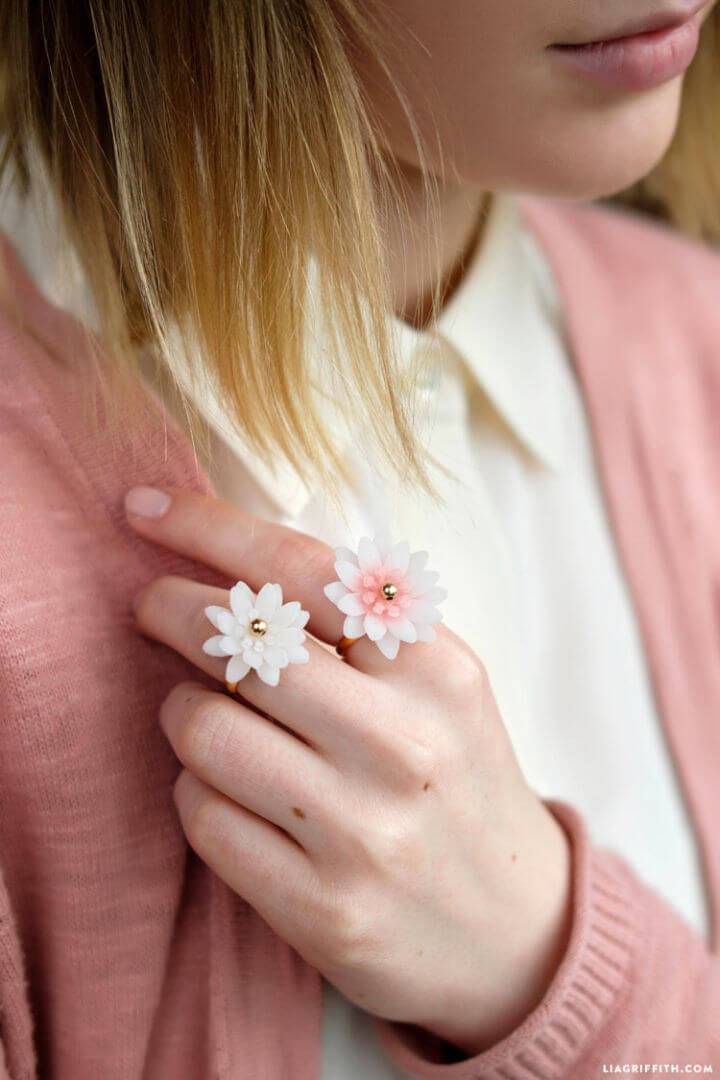 Beautiful DIY Flower Blossom Ring