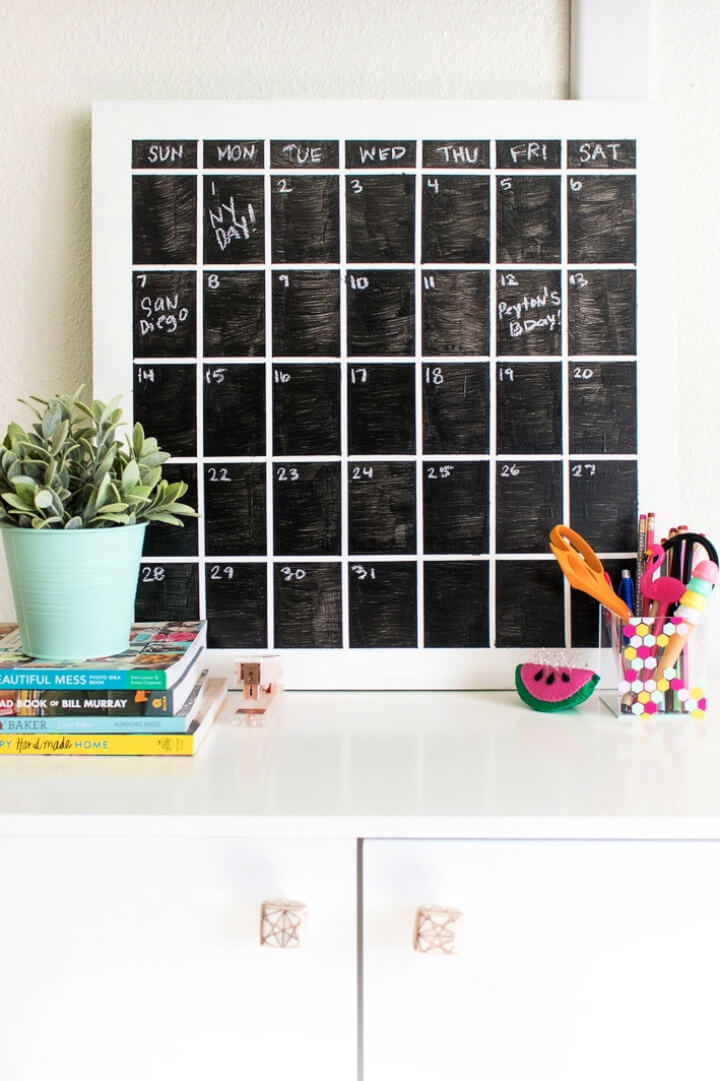 Building a Chalkboard Calendar - Step by Step