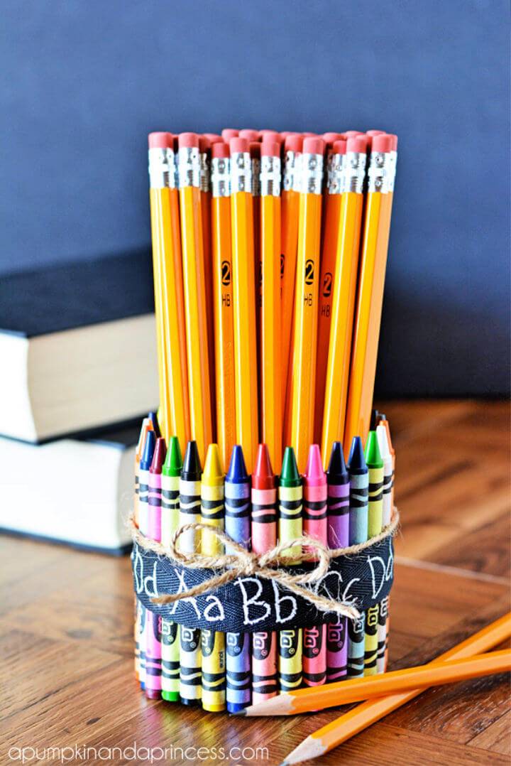 Create a Festive Crayon Pencil Vase
