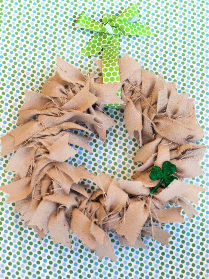 DIY Burlap Fabric Wreath
