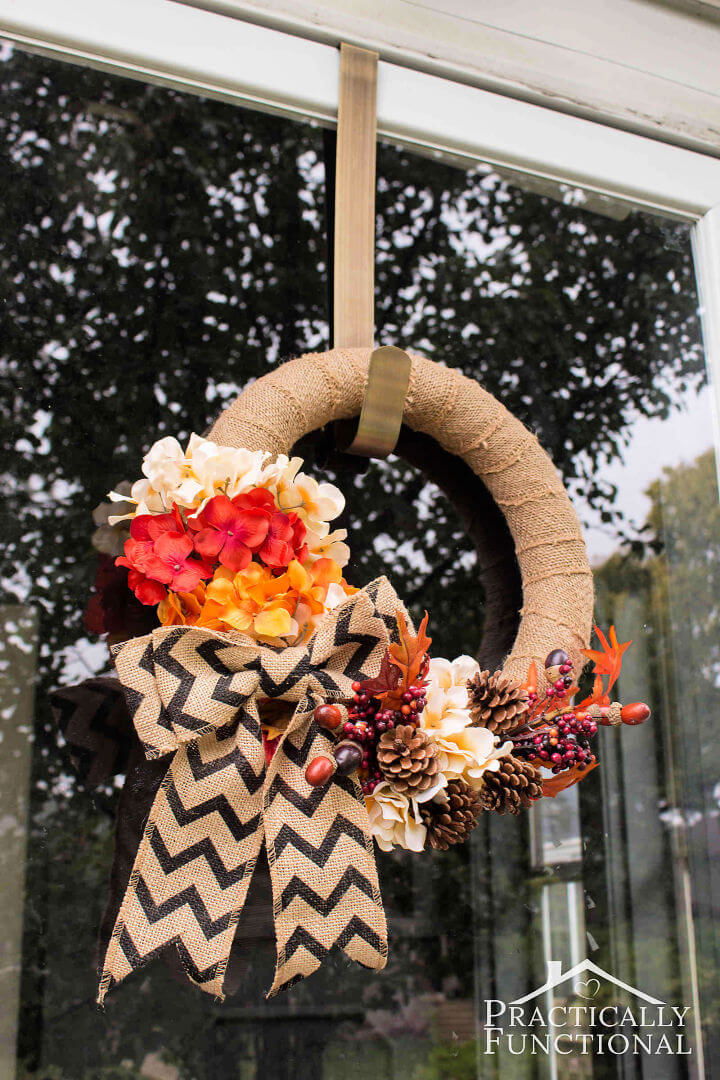 DIY Burlap Wreath With Fall Flowers 