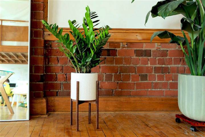 DIY Drainage Pot Plant Stand