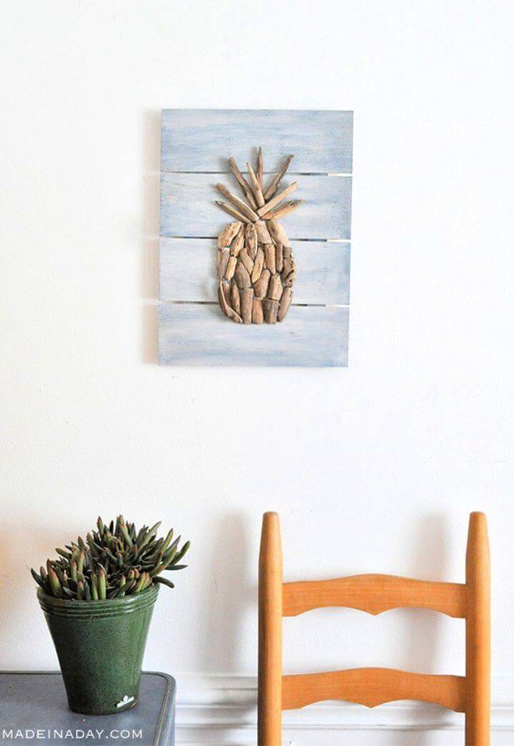 DIY Driftwood Pineapple Pallet Wall Art