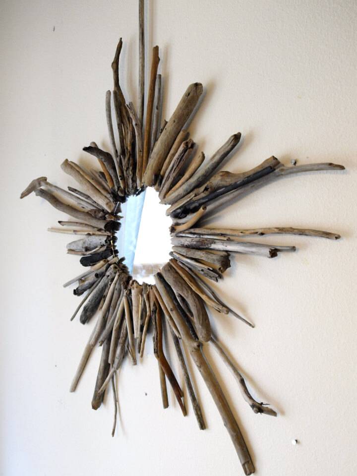 DIY Driftwood Starburst Mirror