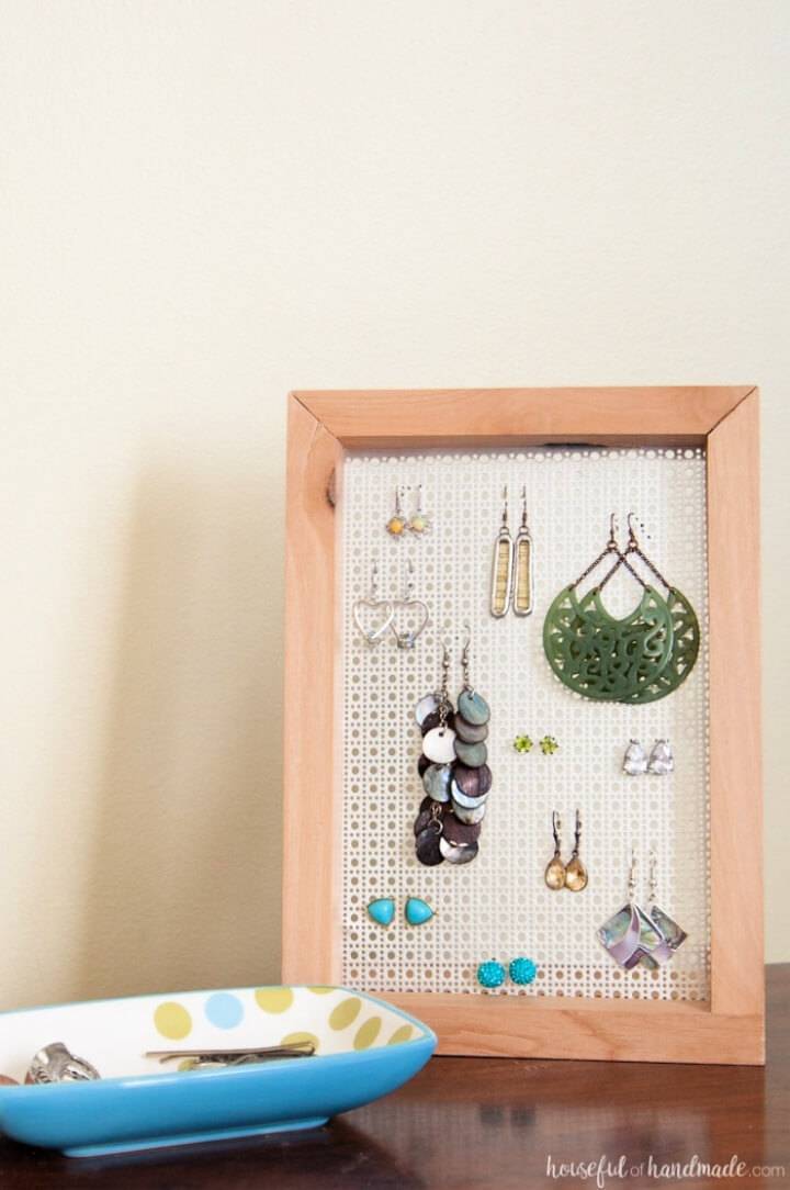 DIY Earring Stand Under One Hour