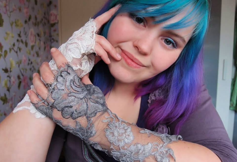 DIY Fingerless Lace Gloves