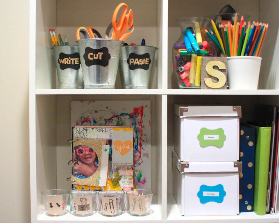 organizador de papeles para el escritorio  Diy office, Book bins, Craft  room organization