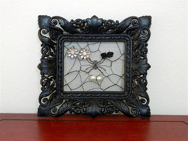 DIY Lace Picture Frame Earring Holder