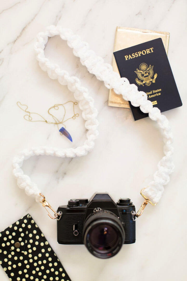 Cute DIY Macrame Camera Strap